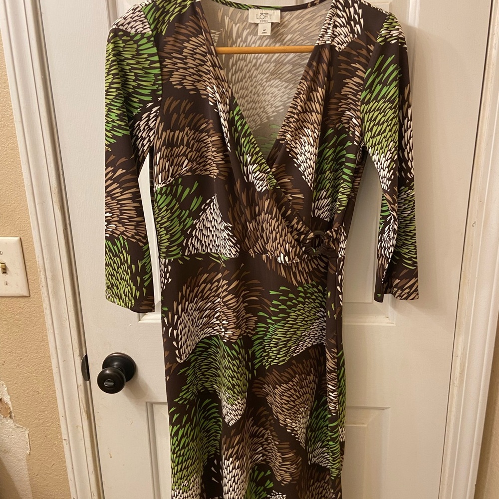 Ann Taylor LOFT Green & Brown V-Neck Faux Wrap Dress 3/4 Sleeve size 8P